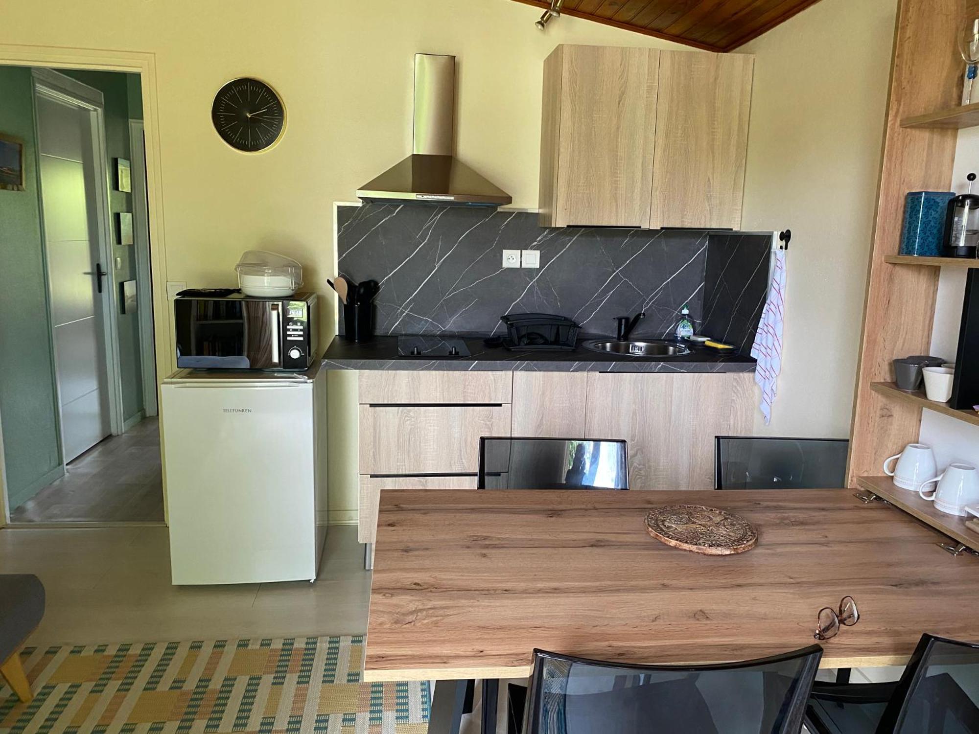 Appartement Avec Jardin Le Porge Exteriér fotografie